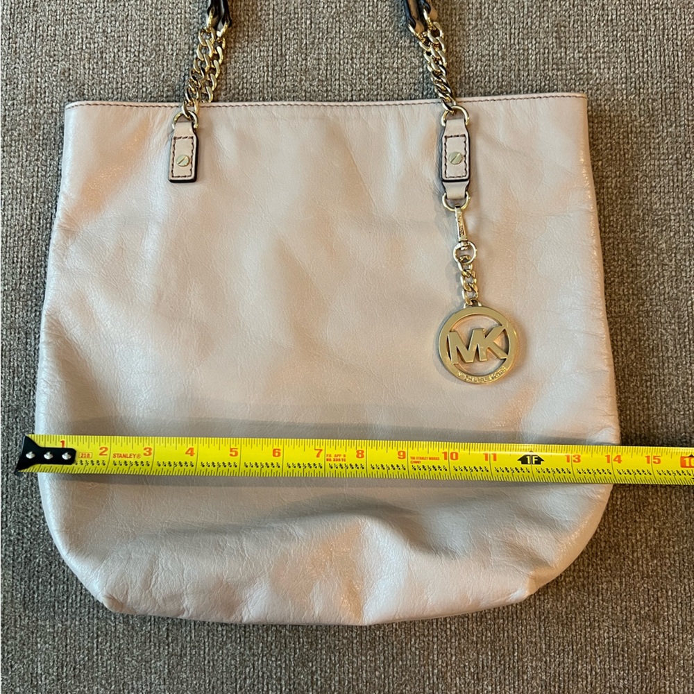 Michael Kors Leather Bag w/ gold accents - Picture 9 of 16